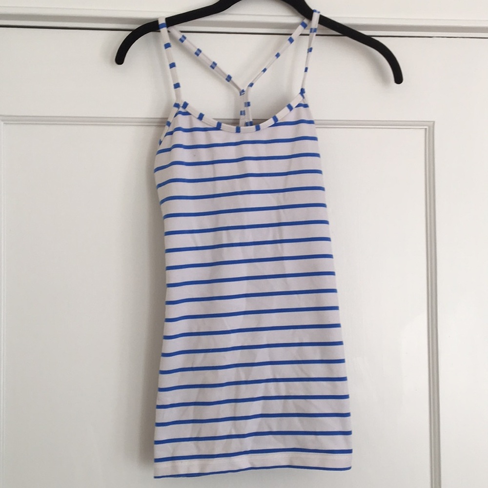 Lululemon workout shirt